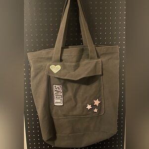 Purses and handbags. Second hand like new. 25 dll